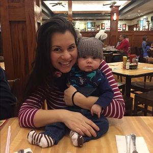 Meet your Posher, Elizabeth